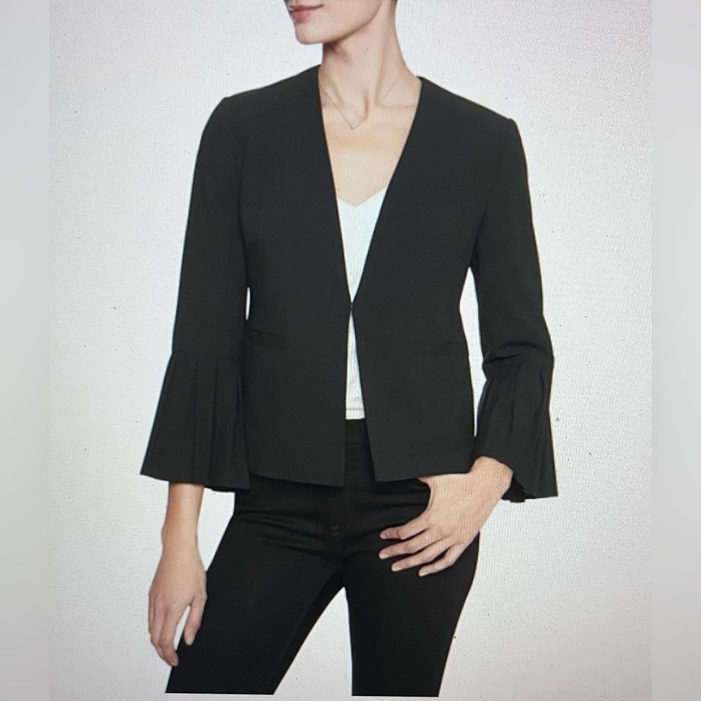 Banana Republic Women’s Black Pleated Sleeve Blazer // Size 8
